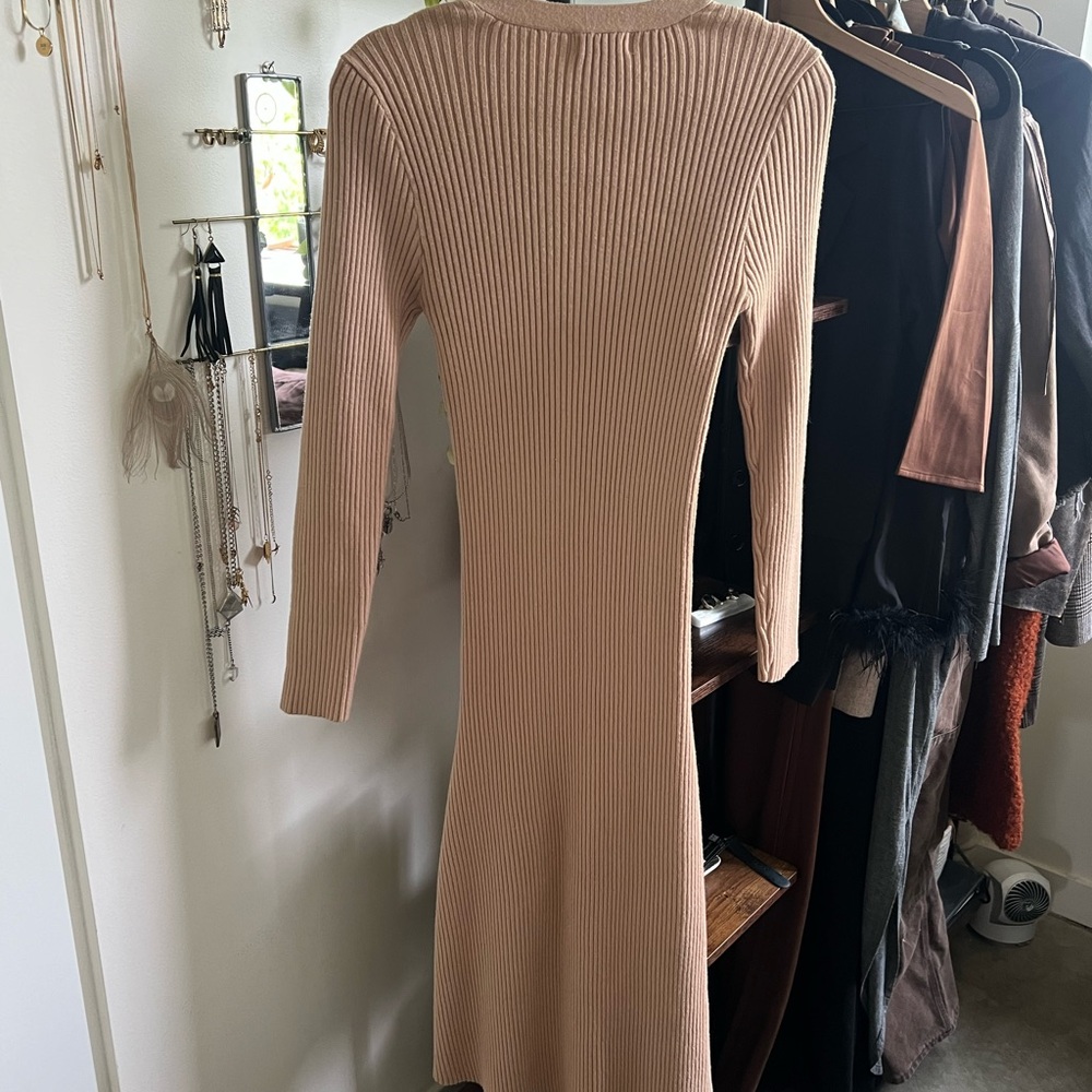 Roolee Tan Ribbed Sweater V-Neck Dress - NBW - Picture 4 of 6